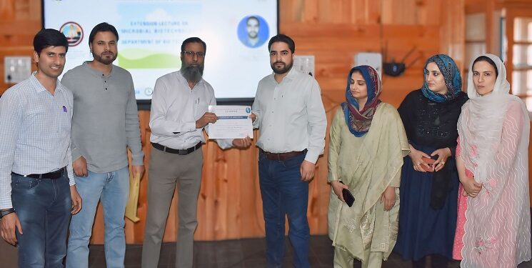 GDC Anantnag organises extension lecture on ‘Microbial Biotechnology’