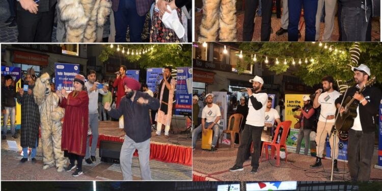 Lok Sabha Elections 2024 DEO Srinagar organizes ‘Jashn e Jugalbandi’ under SVEEP at historical Polo View Market CEO J&K presides over as chief guest; appeals voters’ especially first time voters to cast their vote on 13th May 2024