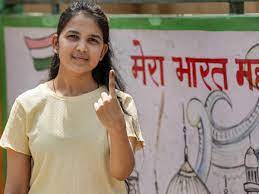 Srinagar LS polls: Kashmiri Pandit voters turn out in large numbers in Jammu