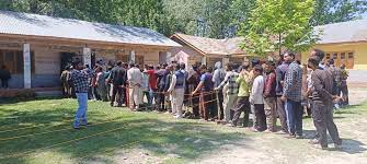 Youth in Hardu-Kichru cast ballots to get their neighbours released