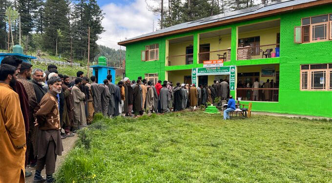 Lok Sabha Elections Phase IV Upholding Democracy: Kangan to Shopian show unwavering commitment to voting