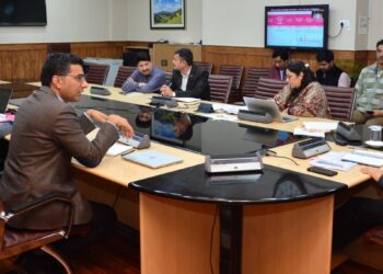 CS reviews the progress of implementation of SBM (G), development of Panchayat Index