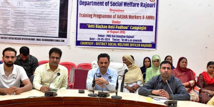 BBBP: Daylong training program organised for Asha & AWWs at Rajouri