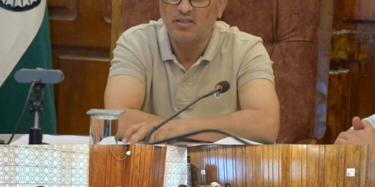 DDC Bandipora reviews launch of Sampoorna Abhiyan in Aspirational Block-Tulail