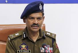 At DGP’s Public Darbar, ailing octogenarian father pleads for transfer of his son