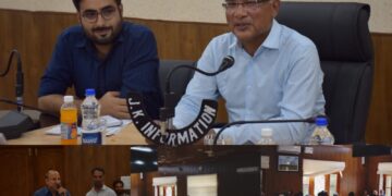 Shailendra Kumar chairs Public Darbar in Budgam