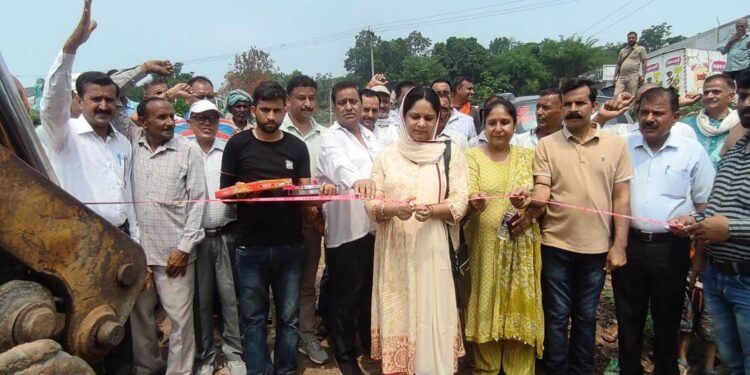 DDC Vice-Chairperson Udhampur kick starts work on Gadena to Kutt road