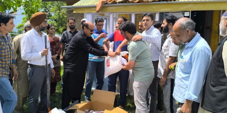Director Agriculture embarks on an extensive tour of District Kupwara