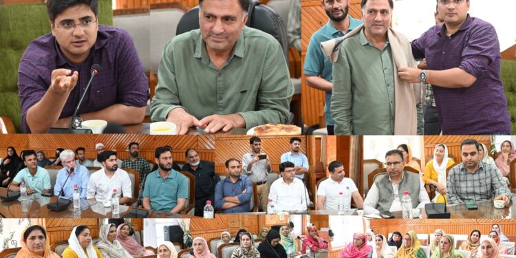 ICDS Shopian accords impressive farewell to Nisar Ahmad Malik, DPO Shopian on his superannuation