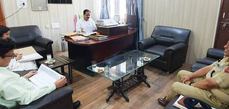DLSA Ramban conducts 2nd meeting of UTRC; discusses 9 cases, recommends 1 for early release