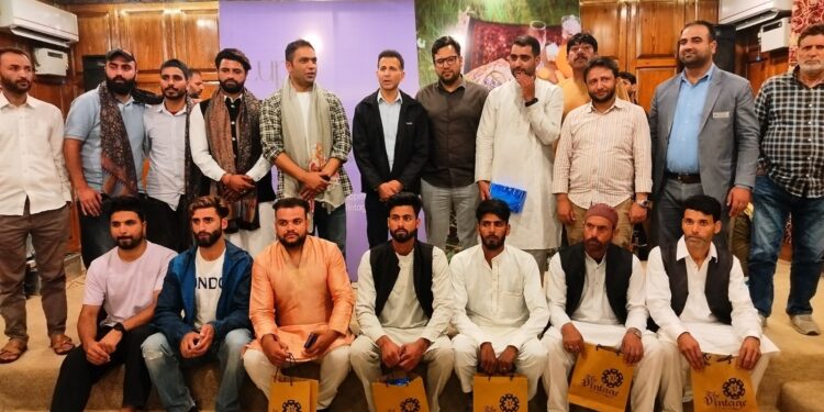 Musical extravaganza mesmerizes tourists at Gulmarg Club