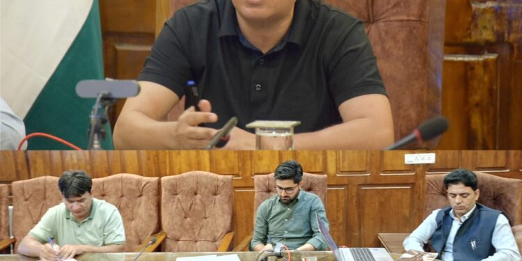 DC Bandipora reviews progress of Swachh Bharat Mission (G)