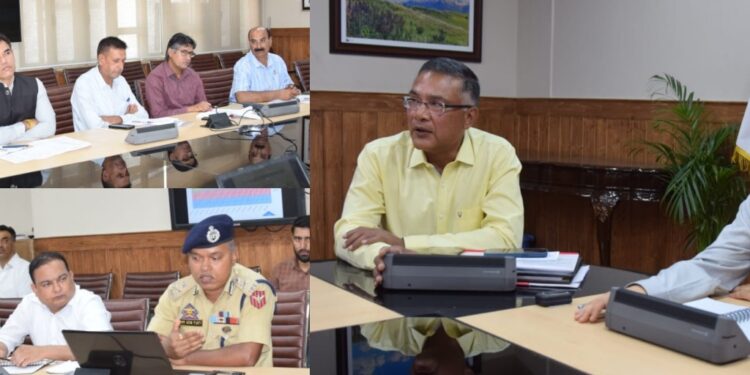 Chief Secretary asks for smooth movement of fruit laden trucks on NH-44