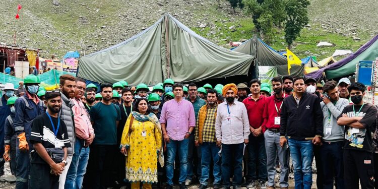 DG Rural Sanitation reviews sanitation arrangements at Baltal, Domail