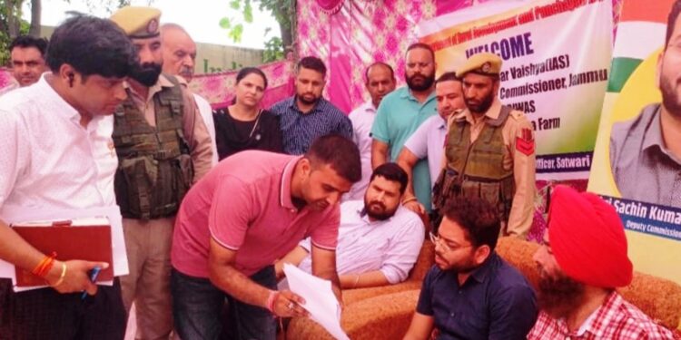 DC Jammu holds Block Diwas meeting in block Satwari