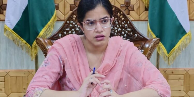 DC Kupwara interacts with families of Police Martyr’s