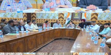 DC & Labour Comm lead joint effort to expedite Ration Card Issuance for e-Shram Registrants at Kupwara