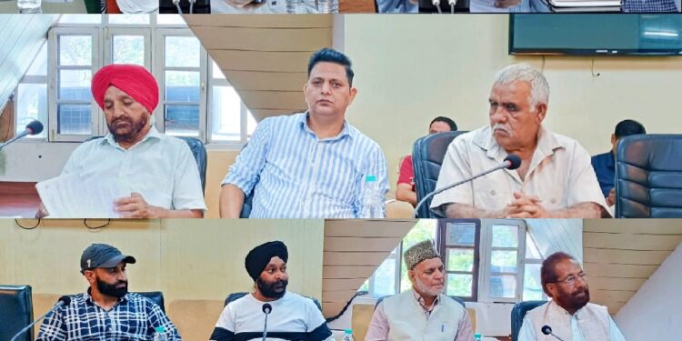 DEO Poonch convenes meeting with representatives of Political Parties