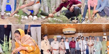 DC, SSP Kishtwar pay rich tribute to Police Martyrs, starts plantation drive on theme “Ek Ped Shaheedon Ke Naam”