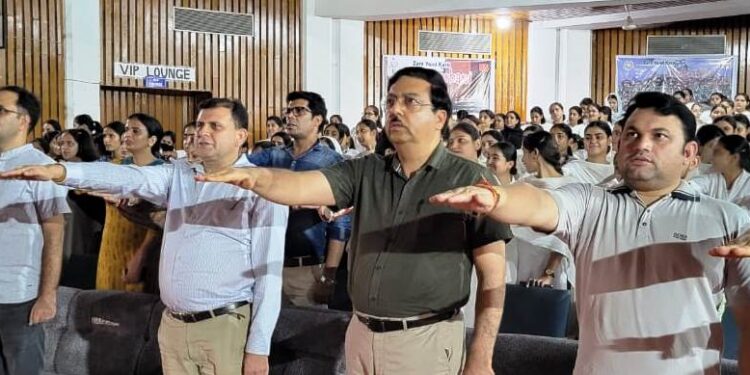 GCW Gandhi Nagar organizes mass pledge under “Nasha Mukt Bharat Abhiyan”