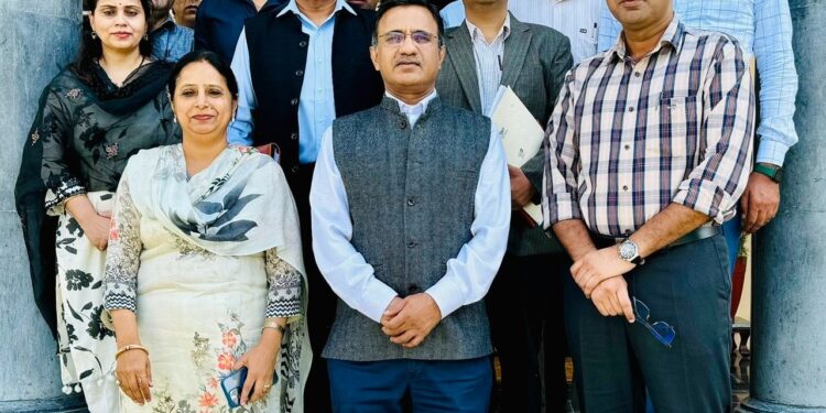 5th FC chairs high-level meet on functioning of PRIs, ULBs in Srinagar
