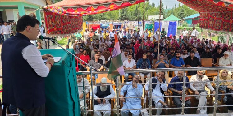 DC Baramulla chairs Block Diwas at Kunzer