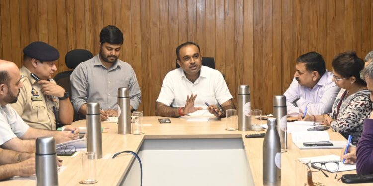 Div Com Jammu chairs review meeting of Jammu Smart City Limited