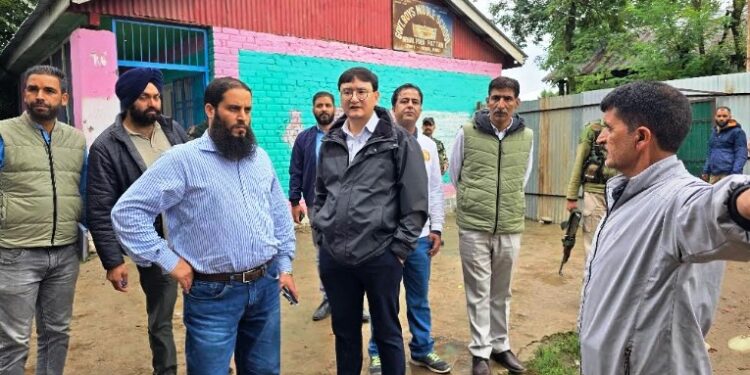 Assembly Elections- 2024 DEO B’la conducts comprehensive inspection of polling stations in 13-Pattan AC