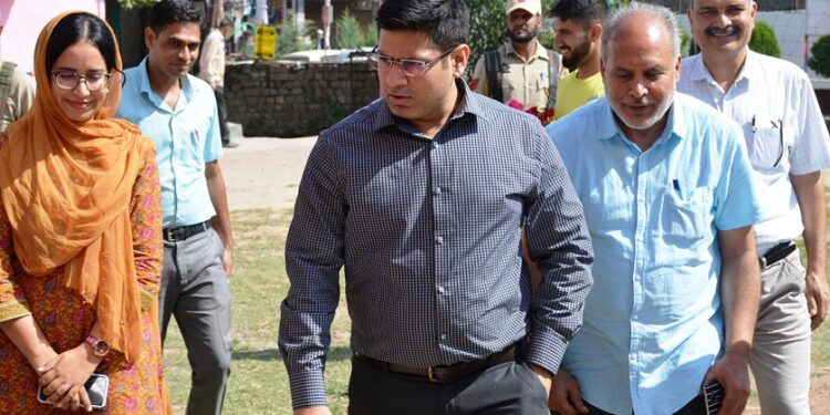 Assembly Elections-2024: DEO inspects facilities at Women-Managed Polling Stations in Poonch