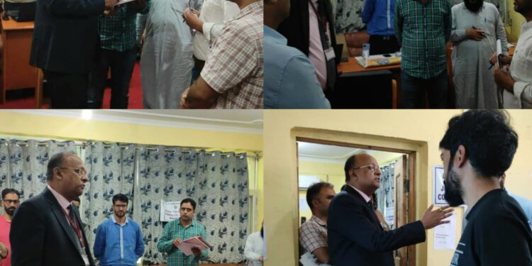 Assembly Elections-2024:General Observer Brajesh Narain Singh visits Joint Control Room in Pulwama