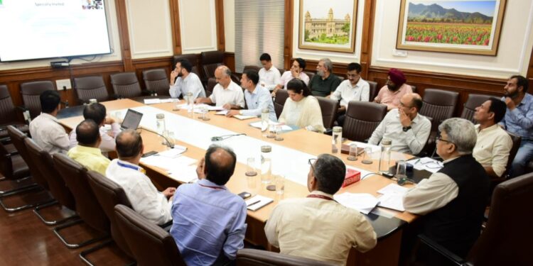 CS reviews status of high speed internet connectivity in far-flung areas