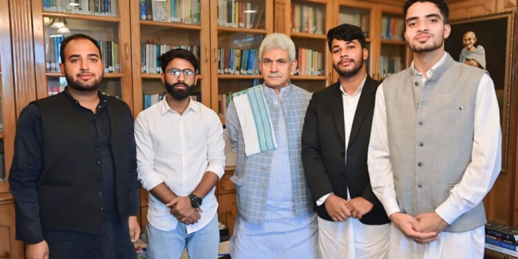 J&K Students Association Delegation Calls on LG Manoj Sinha, Discuss Issues of Students