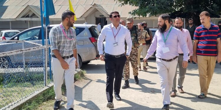Assembly Elections-2024 General Observer inspects Facilitation Centre & Postal Voting Centre in Pattan AC