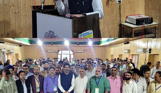 Assembly Elections-2024 DEO holds Interactive Session with Sector/ Zonal Magistrates at Town Hall Anantnag