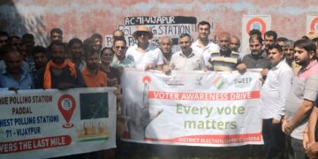 Assembly Elections-2024 DEO visits remote Paddal Polling Station to promote voter awareness