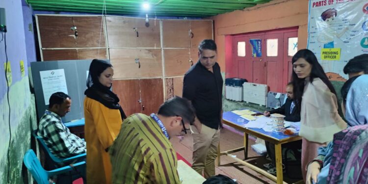 Assembly Elections-2024 Expenditure Observer Kupwara visits polling booths; assesses arrangements