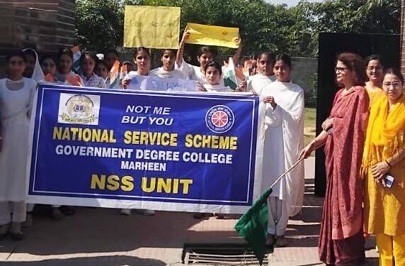 GDC Marheen takes out “No Crackers, Green and Clean Diwali” awareness rally