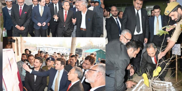 Chief Justice inspects District Courts at Kulgam