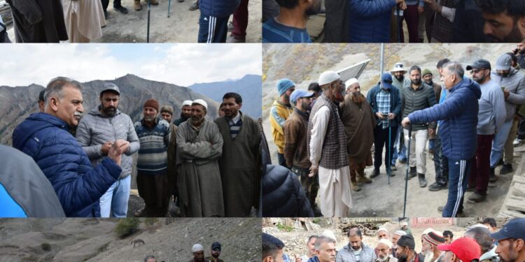 Day 2 of Gurez Visit: DC Bandipora conducts Foot Tour of remote Areas
