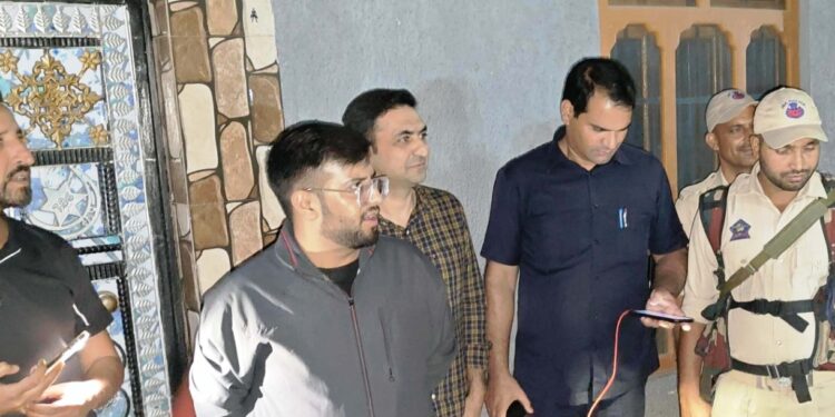 DC Rajouri listens, redresses issues of Baila Colony residents