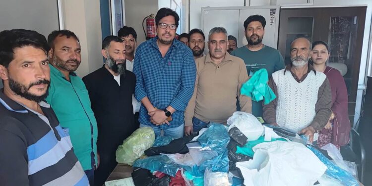 MC team seizes 17 kg banned polythene at Bhaderwah