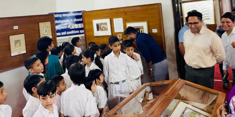 Archives Department facilitates visit of Bal Niketan’s inmates to Dogra Art Museum
