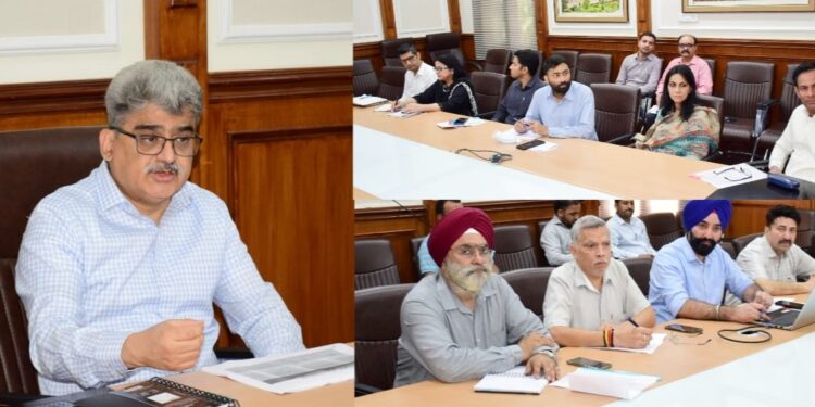 CS reviews convergence action plan for e-Shram registered workers