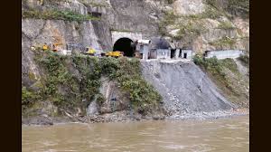 Decreasing water levels in Chenab raise concerns for hydroelectric projects