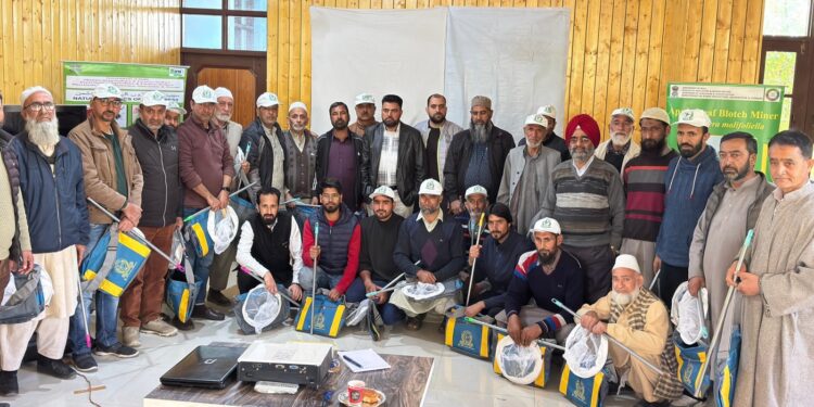 ‘Farmers Field Day Programme’ held at Block Kreeri to promote Integrated Pest Management & Organic Farming
