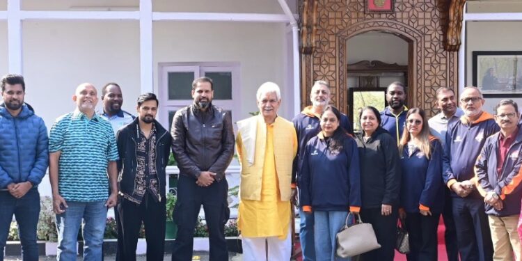 Lt Governor meets Winner & Runner-up teams of Legends League Cricket at Raj Bhawan