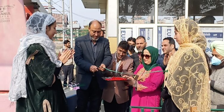 GCW Nawakadal organizes spectacular Talent Festival ‘Ignite Your Creativity’