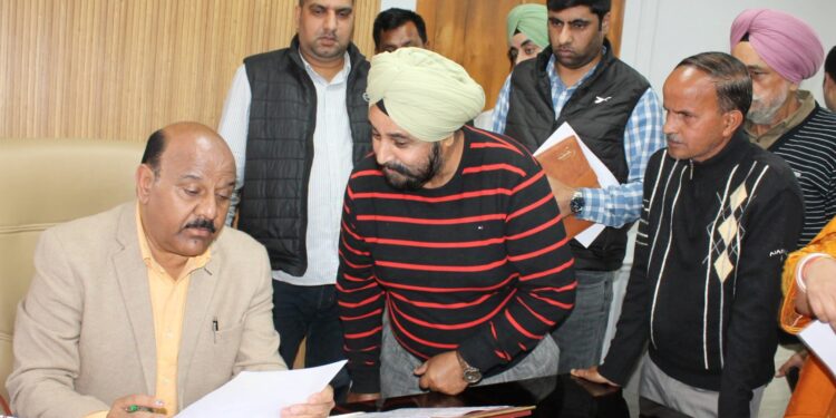 Create awareness about Labour Welfare Schemes: Deputy Chief Minister