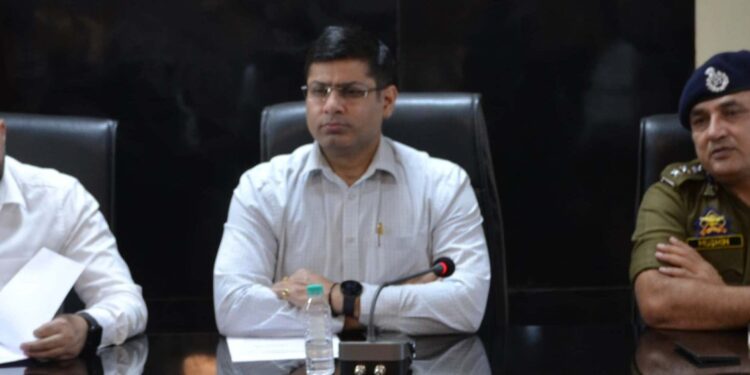 DC Poonch reviews arrangements for Gurupurab celebrations