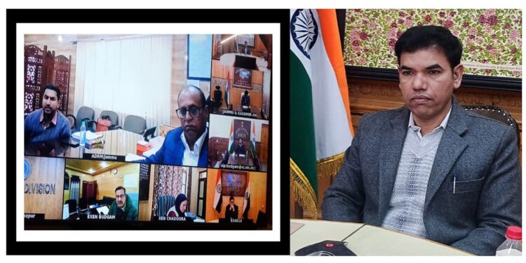 Divisional Commissioner Kashmir convenes meeting on making Toilet facilities functional in local trains
